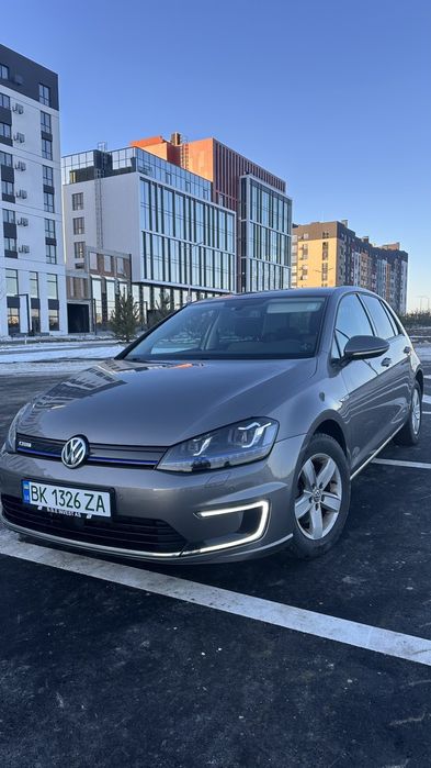 Volkswagen e-Golf 2015р