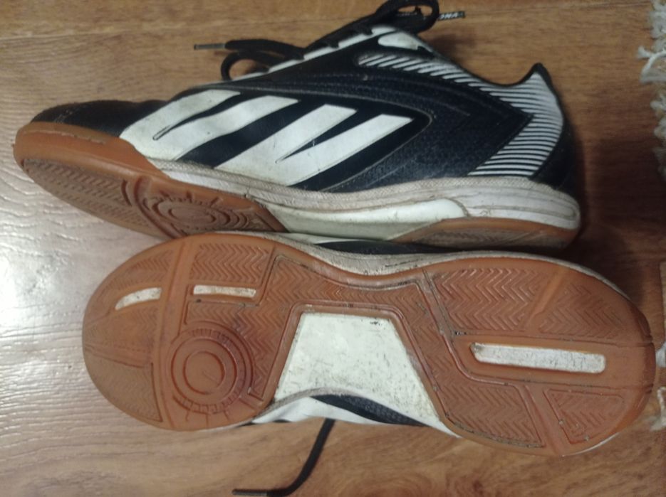 Футзальні кросівки 40розмір