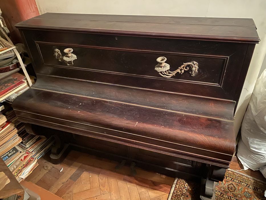 Piano vertical Antigo J. Dietrich Par