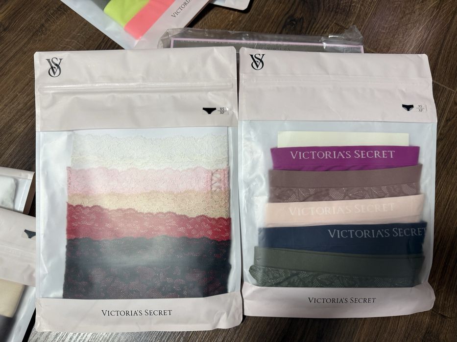 Набори трусиків Victoria's Secret