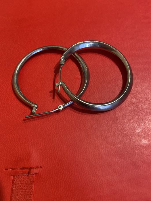 Продам сережки. Гарні, зручні. Ціна 100 грв