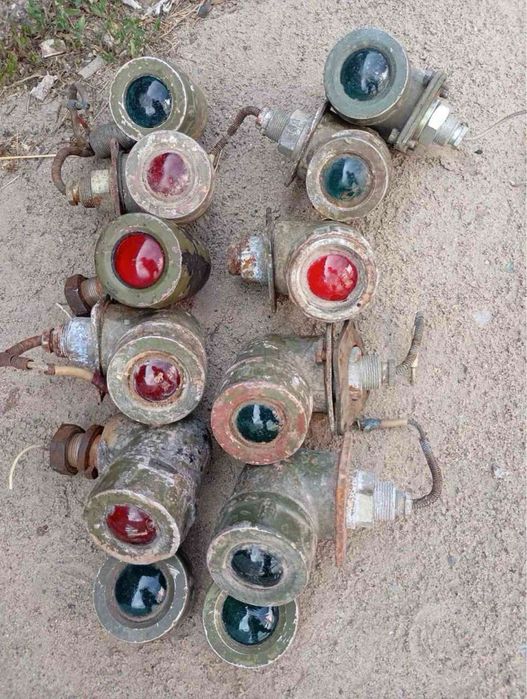 Продам фару гст-64 оу-3 луна фг-125 126 127 танковую глазок светильник