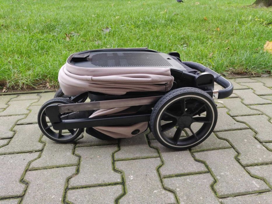 Spacerówka CAVOE moi do 22 kg wraz z gondolą