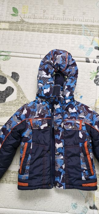 Зимова куртка на 3 роки