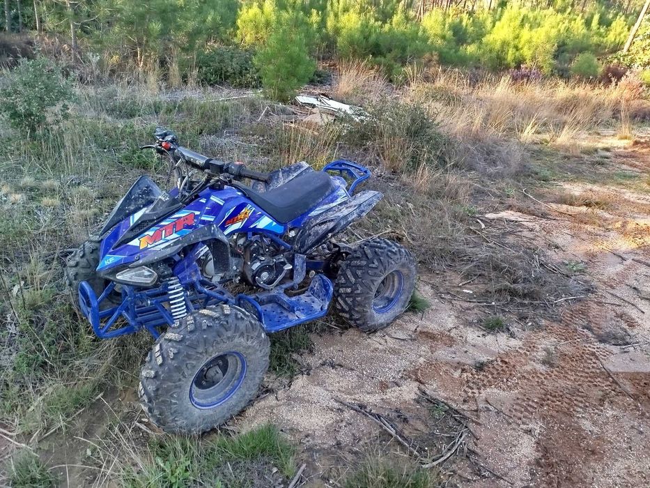 Vendo moto 4 criança