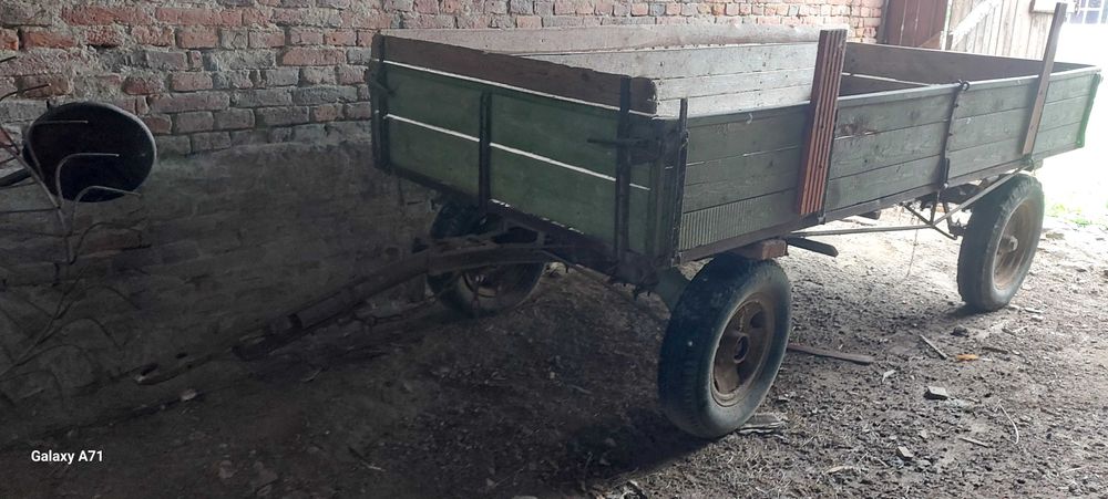 Wóz konny przerobiony na ciągnikowy