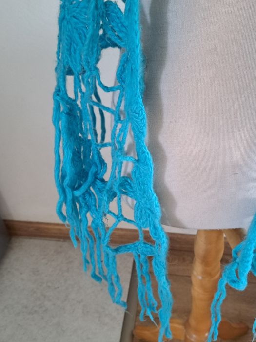 Duża trójkątna turkusowa chusta vintage 58