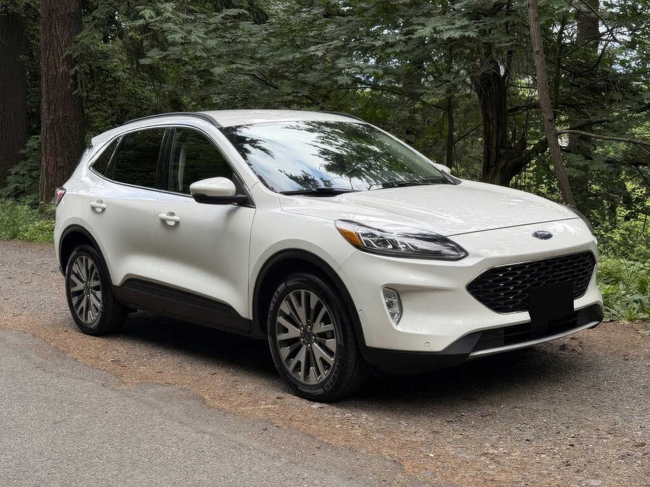 Ford Escape Titanium      2022