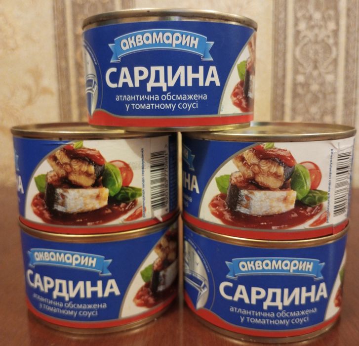 Сардина (консерва) в томатному соусі.
