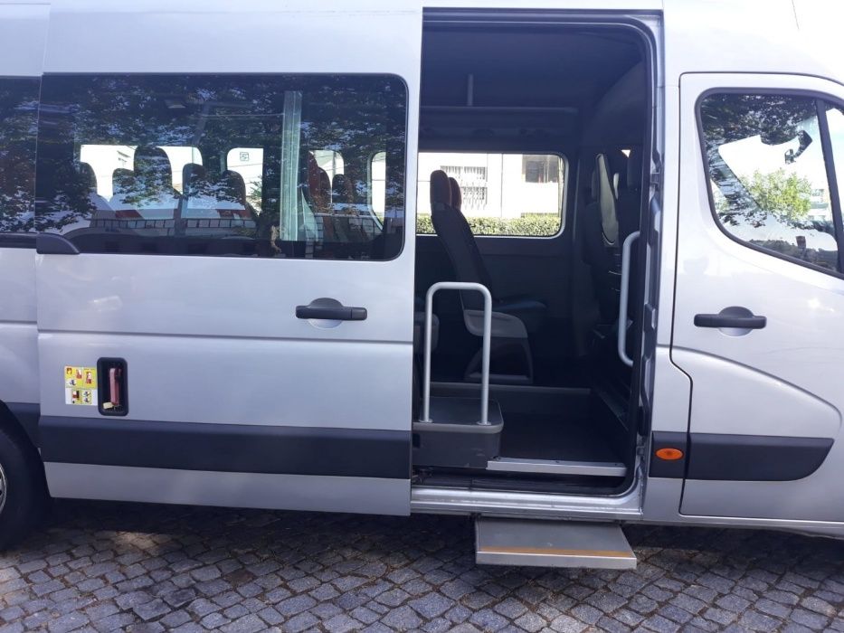 Autocarro - Minibus (17 lugares) e Van de 9 lugares (com condutor)