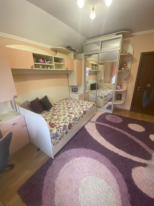 Меблі  для дівчини