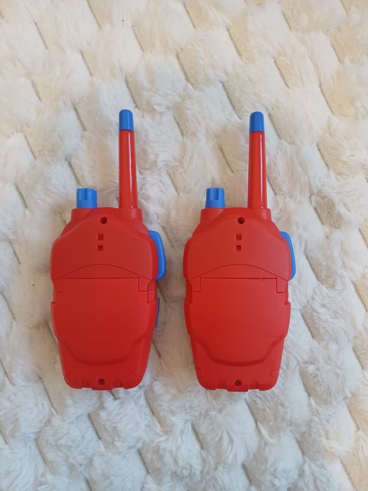 Walkie talkie spiderman