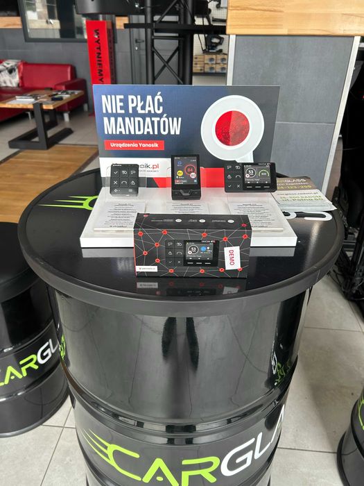 YANBOX Yanosik RS z dożywotnim abonamentem.