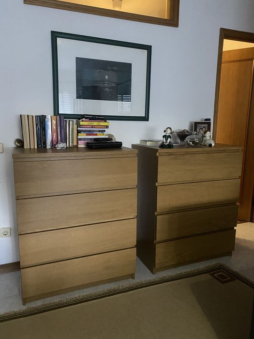 2 Cómodas de Madeira Clara (4 Gavetas) - Como Novas