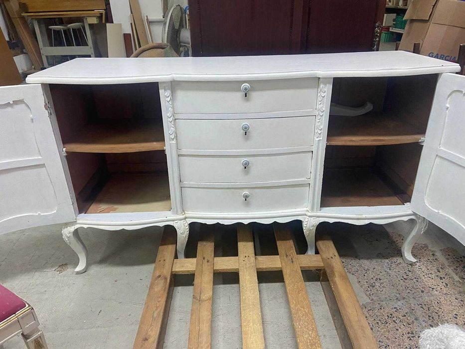 Móvel aparador para restauro