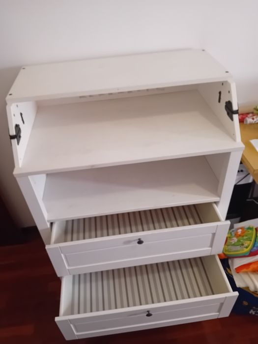 Fraldário móvel usado