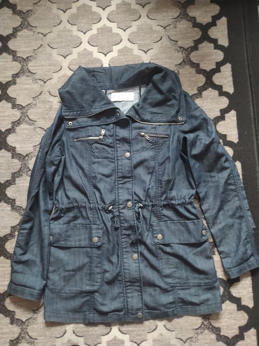 Kurtka wiosenna wiatrówka jeansowa parka Stradivarius