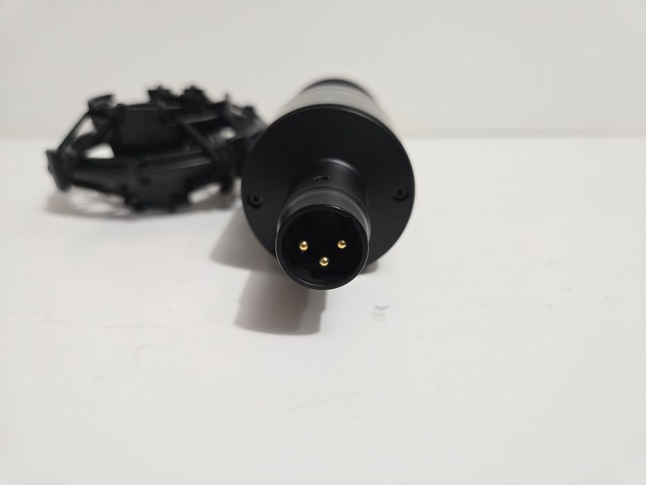 Студійний конденсаторний мікрофон Audio-Technica AT2035