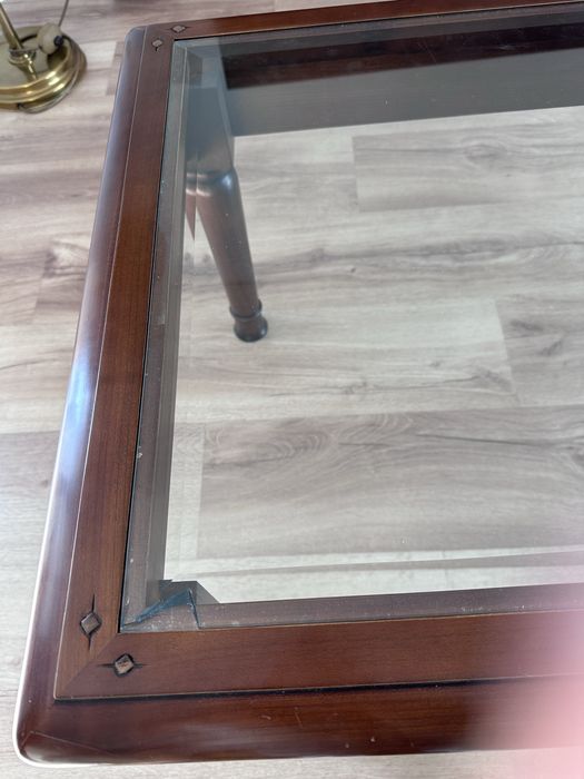 2 mesas de sala de apoio