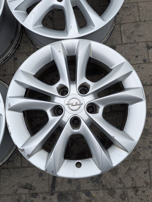 Felgi aluminiowe 5x110 ET40 16" OPEL