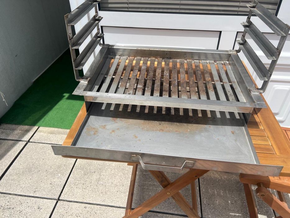 Estrutura em inox para churrasqueira