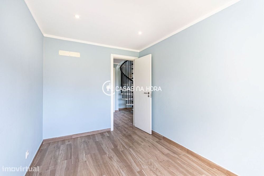 Apartamento Duplex com Suite no Sótão | Benfica  Bairro das Pedralvas