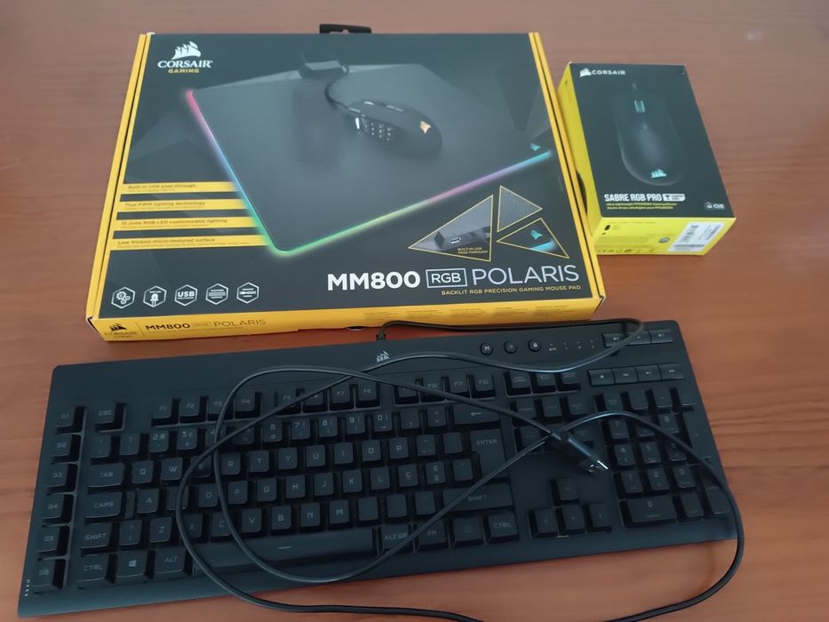 Conjunto Corsair (mouse,teclado,pad)