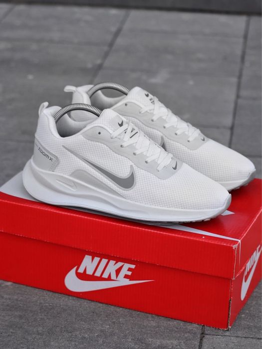 Чоловічі білі,чорні та темно-сірі,кросівки Nike Air Zoom легкі літні(40,41,42,43,44)