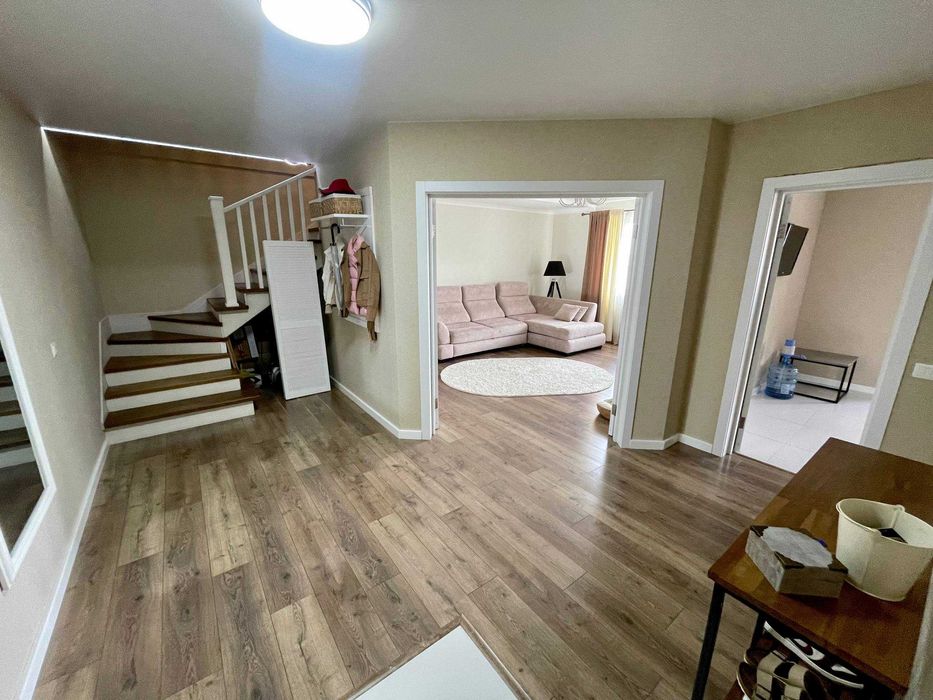 Продам простору дворівневу квартиру з сучасним ремонтом в новобудові.