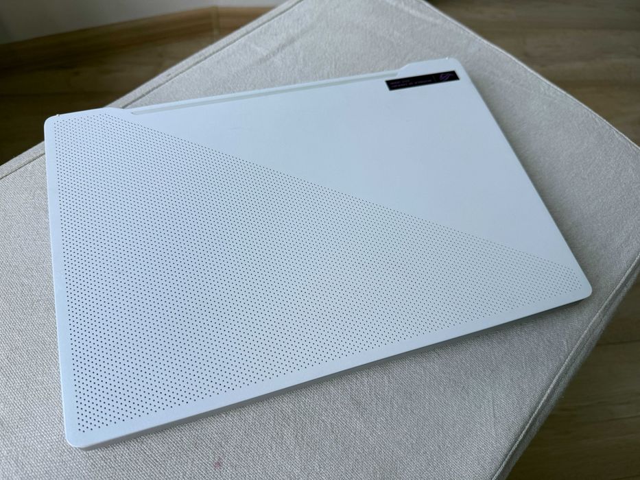 ROG Zephyrus G14 AMD Ryzen 7 16GB RAM 512GB SSD GeForce RTX 3060 idealny