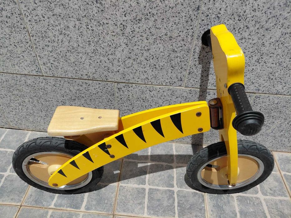 Vende-se bicicleta de aprendizagem (sem pedais)