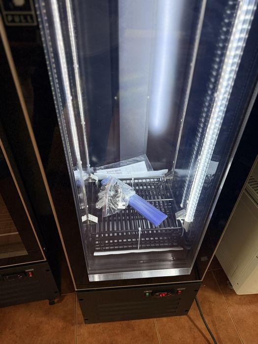 Vitrine Slim de Conservação ( ReFrescar )