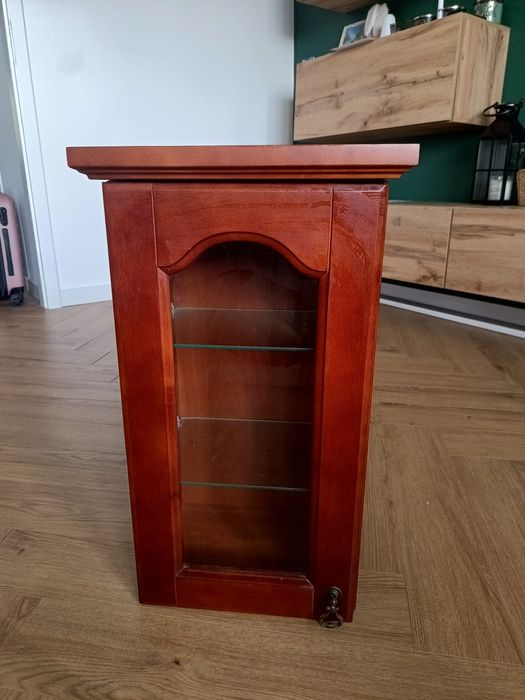 Szafka wisząca łazienkowa