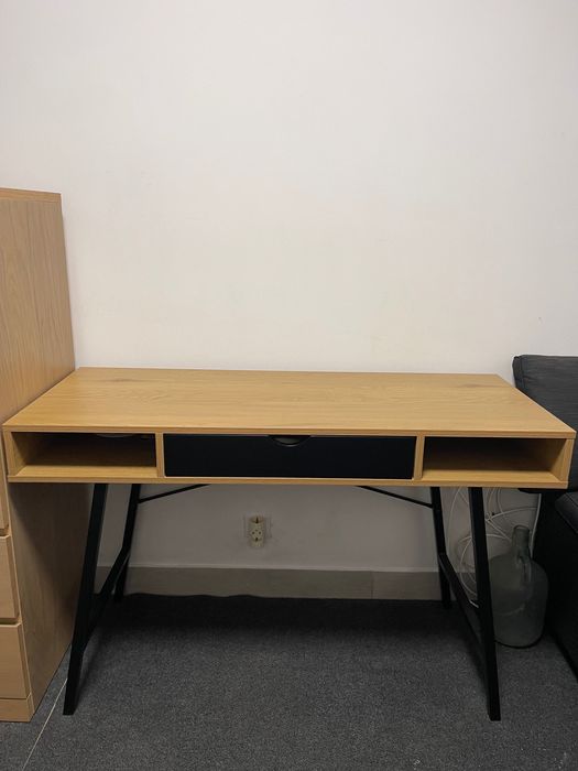 Secretaria Jysk castanho claro e preto - Excelente estado