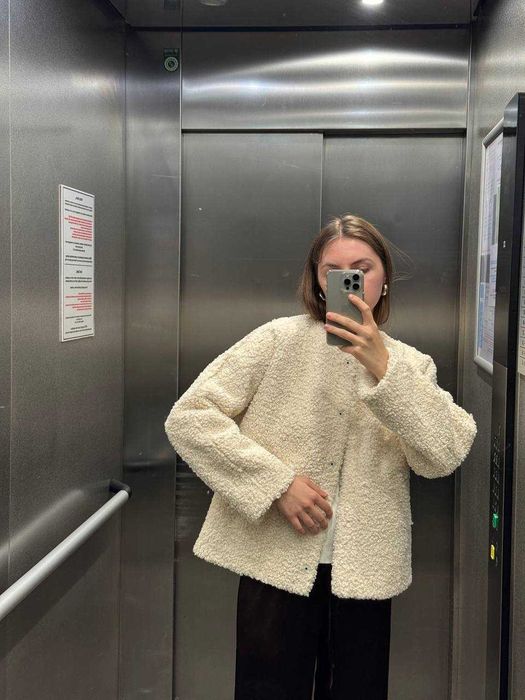 Kurtka typu teddy Zara krótki płaszcz z imitacji baranka