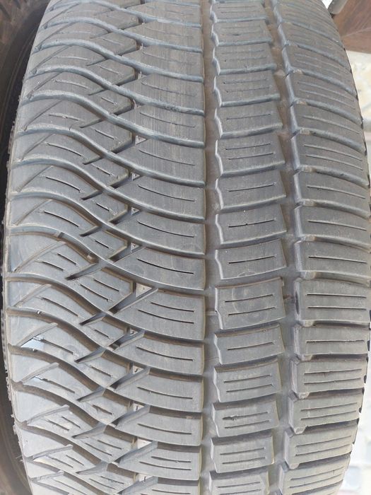 Всесезонна резина Kleber 235 55 17 літня,зимова