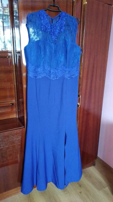 Шикарне вечірнє плаття, сукня