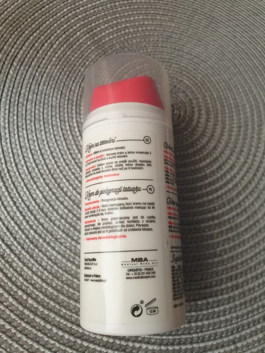 Hipoalergiczny krem do pielęgnacji tatuażu marki Easy Tattoo.