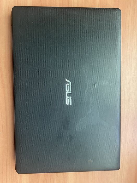 Ноутбук асус чорний