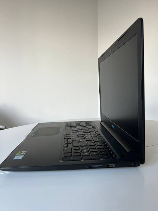 Ноутбук DELL G3  3579
