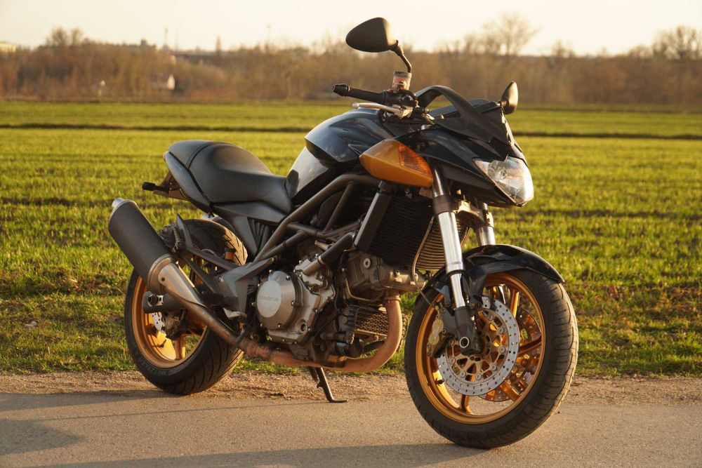 Cagiva V-Raptor 1000