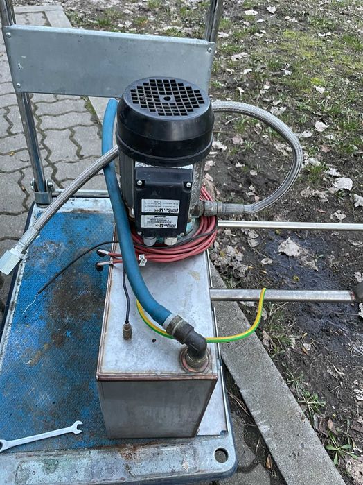 Zbiornik obiegowy układ chłodzenia otwarty 20l z pompą 50 l / min