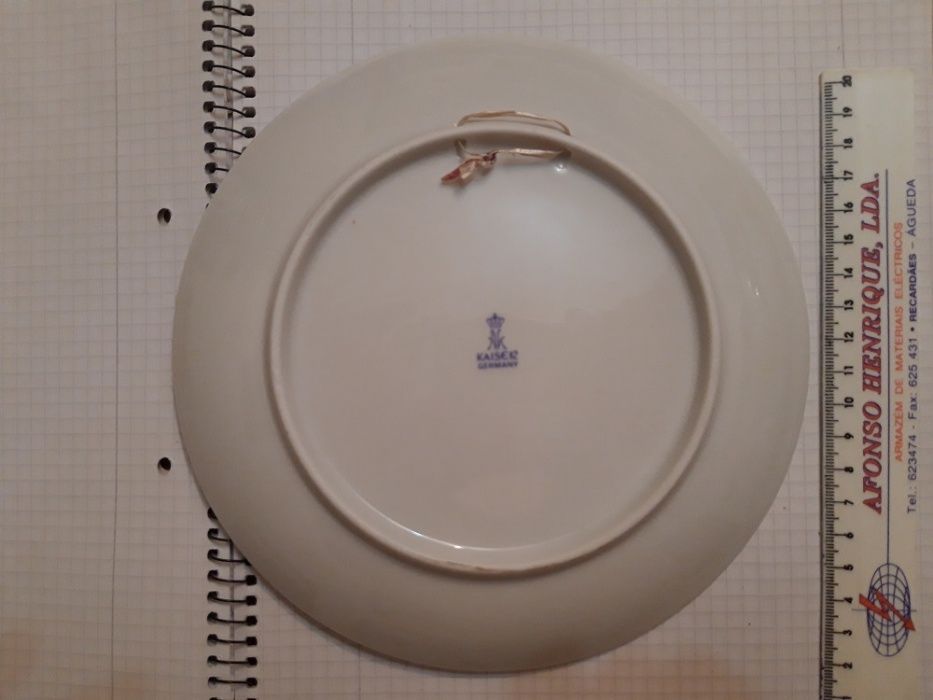 Prato decorativo Alemão Porcelana Kaiser