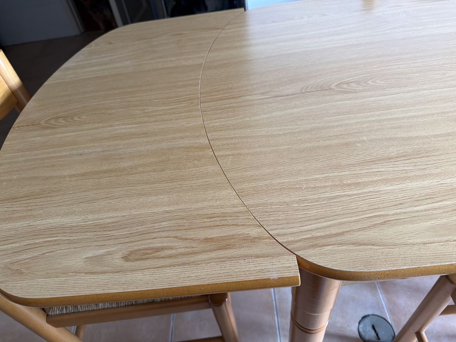 Mesa cozinha extensivel com 4 cadeiras