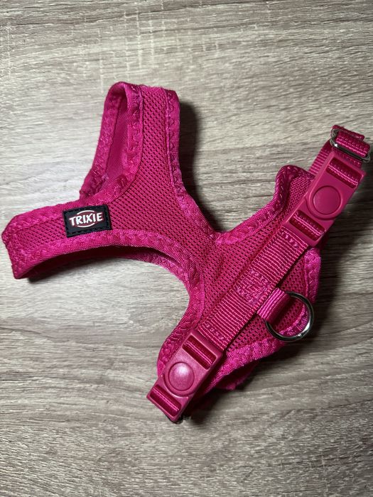 Шлея Trixie Comfort Soft для собак XXS-XS 25-35 см х 15 мм, фуксія