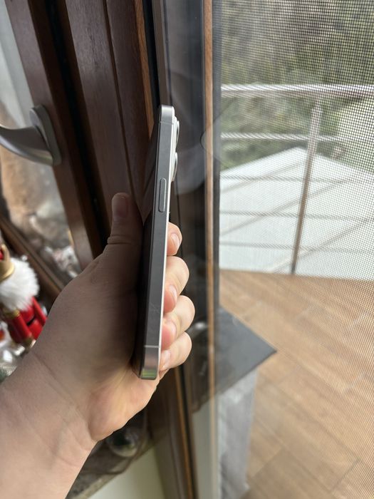 Sprzedam Iphone 15 Pro  white titan 128 GB