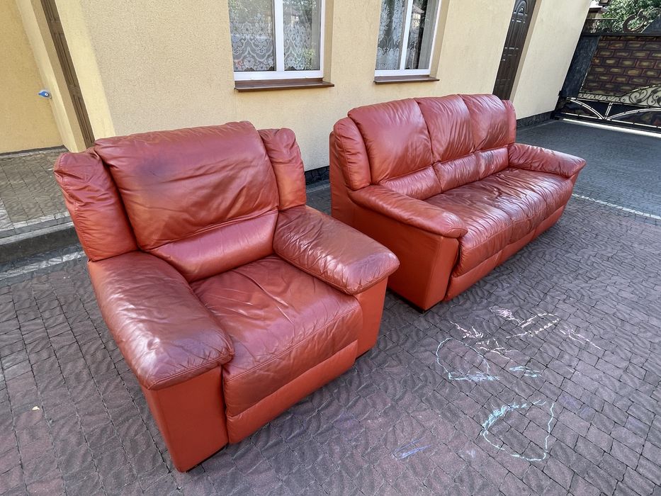 Шкіряний диван з кріслом