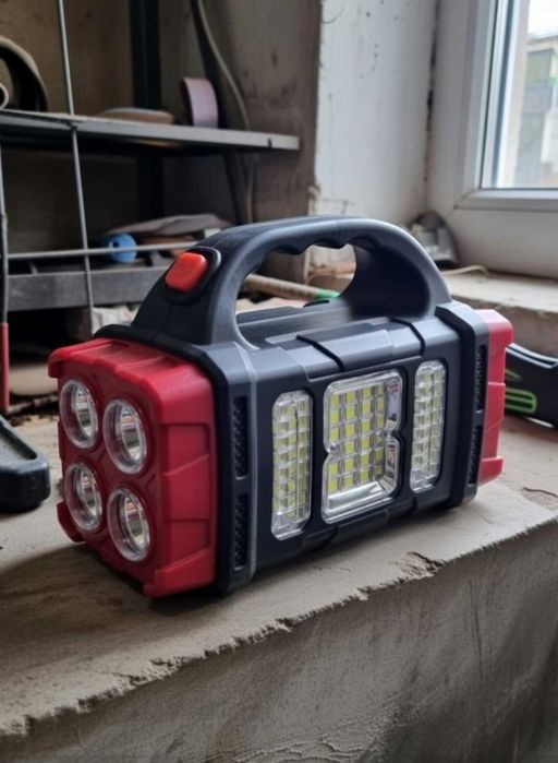 Ліхтарик портативний з повербанком і сонячною батареєю зарядка