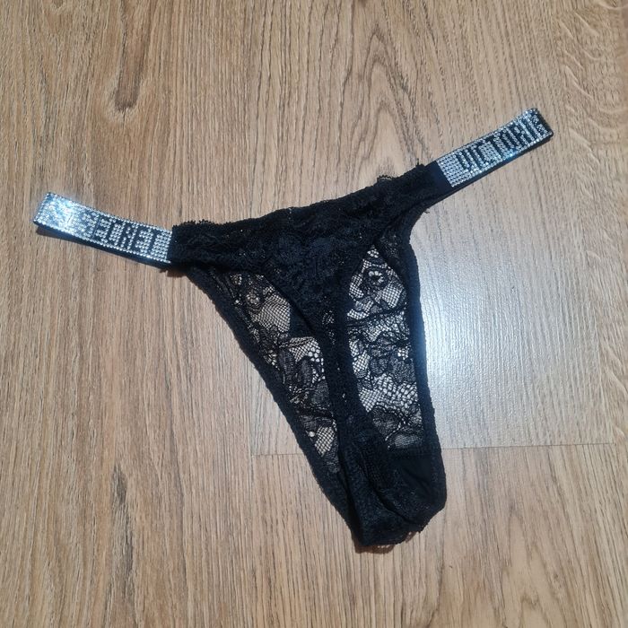 Victoria's Secret stringi majtki koronkowe logowane z cyrkoniami sexy