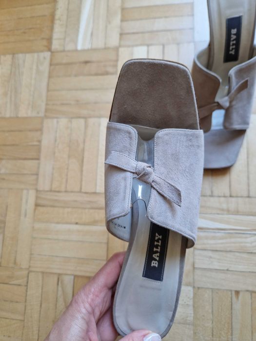 NOWE zamszowe klapki Bally